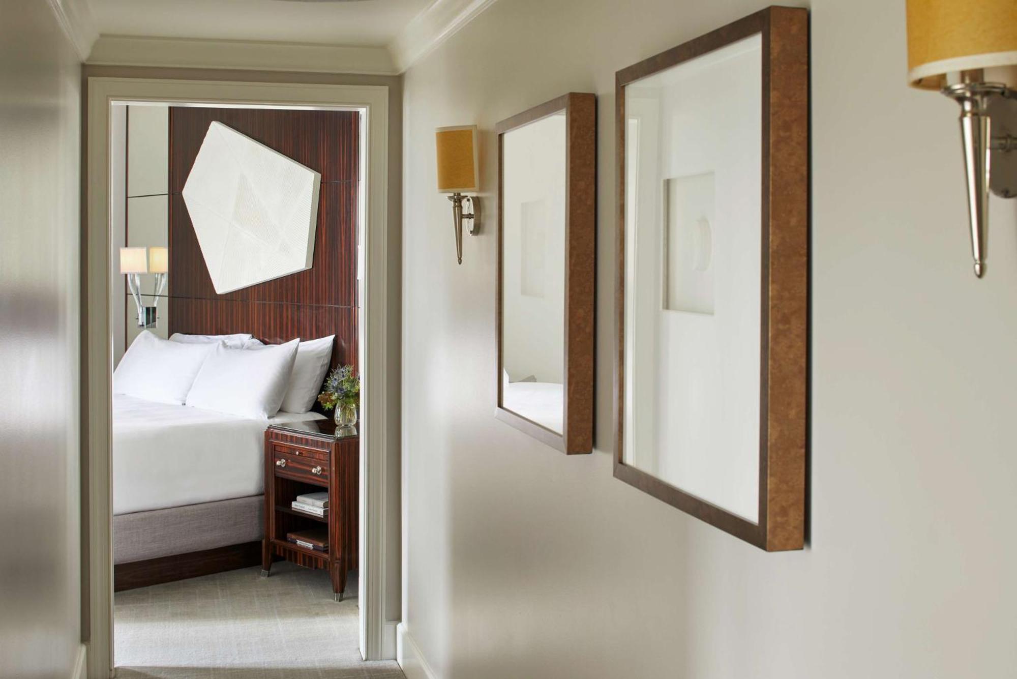 One-Bedroom King Suite with Two Terraces